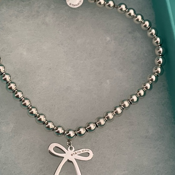 ❗️sold❗️Tiffany & Co mini bow bracelet - Picture 4 of 6